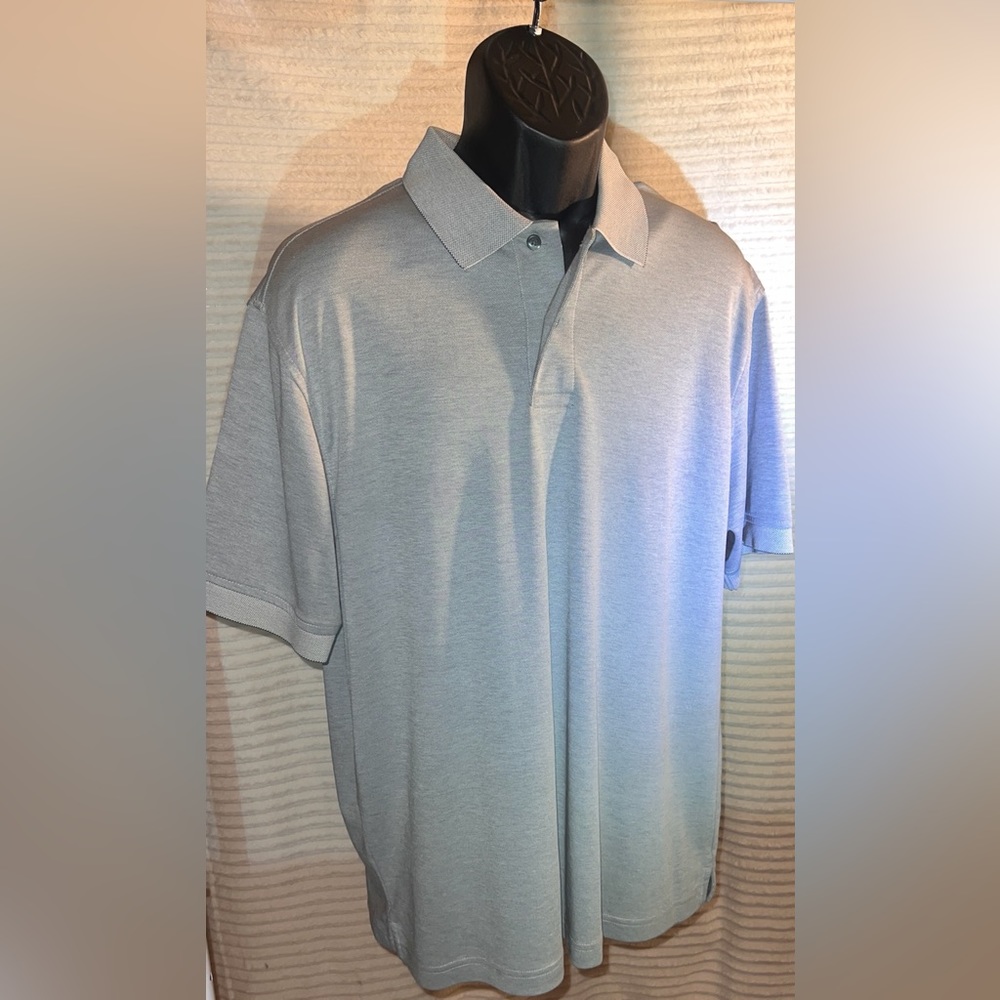Large gray Roundtree & Yorke travel smart polo..